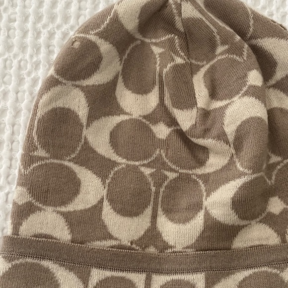 Coach Hat & Scarf Set - Picture 5 of 6